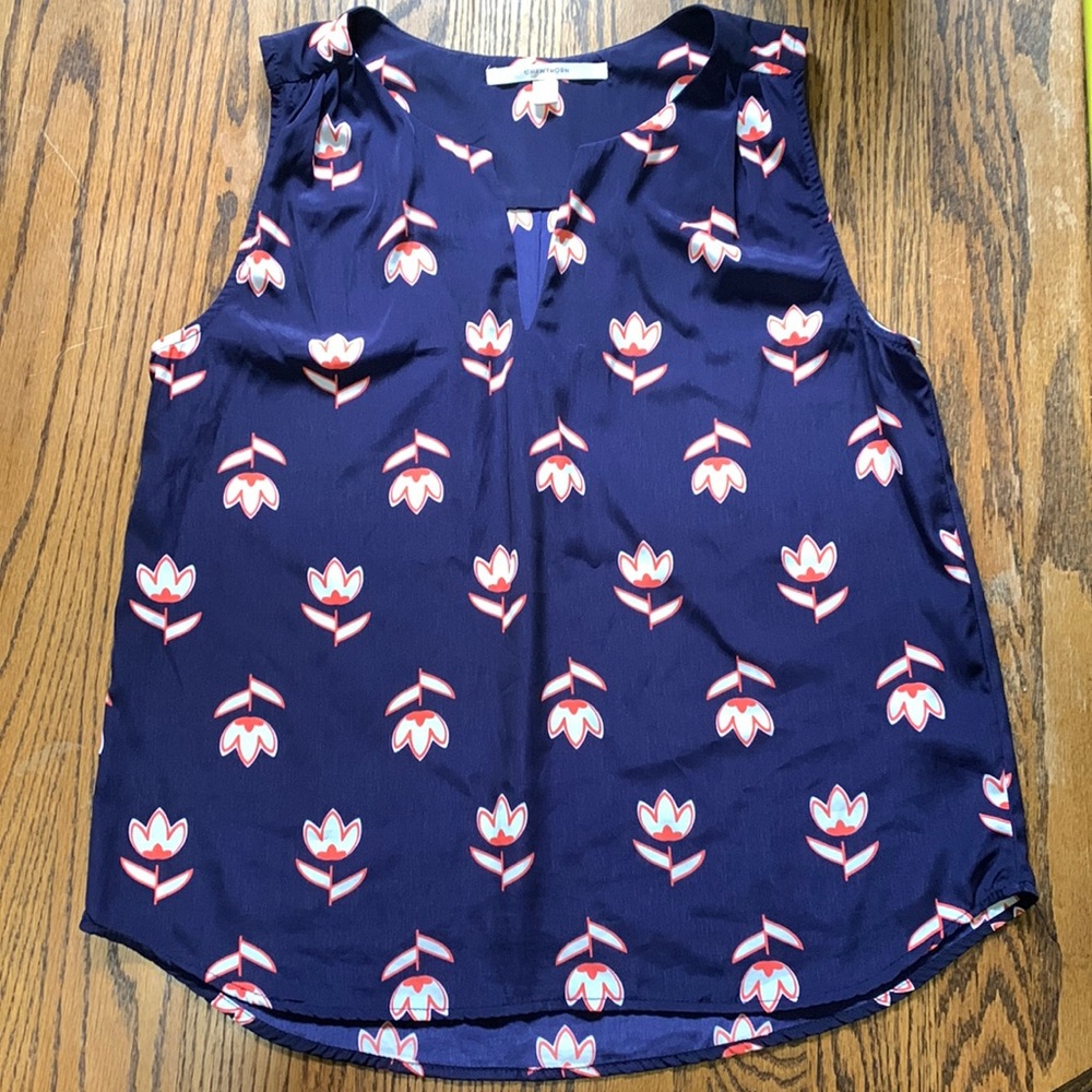 41 Hawthorn Tulip poly tank